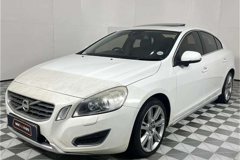 Volvo S60 T3 Excel 2011