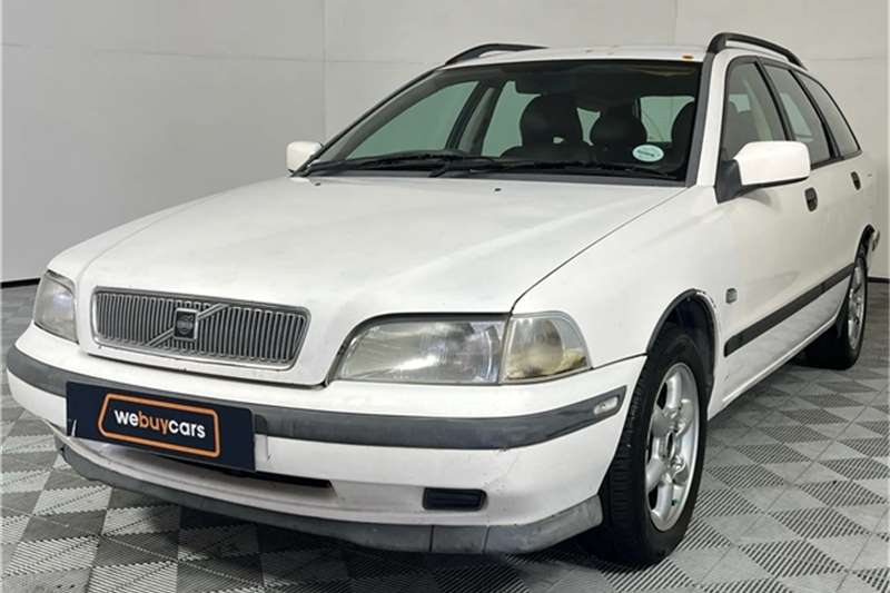 Used 1998 Volvo V40 