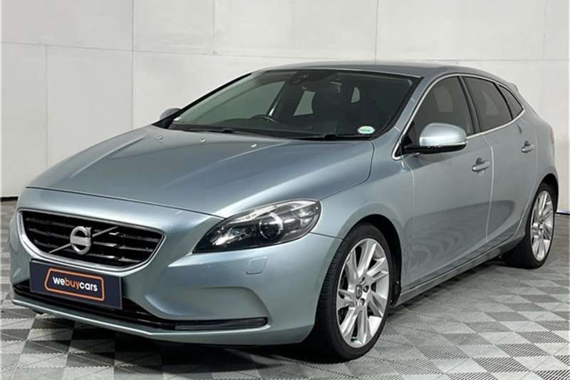 Used 2013 Volvo V40 T4 Excel auto