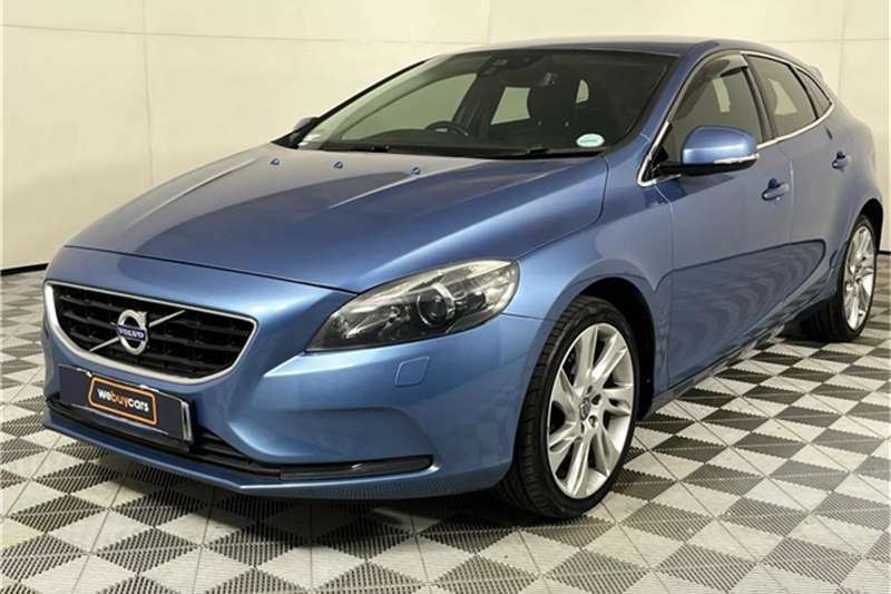 Used 2015 Volvo V40 T4 Excel auto