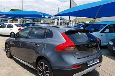 Used 2017 Volvo V40 T4 Excel auto