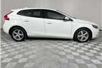 Used 2020 Volvo V40 T4 Momentum auto