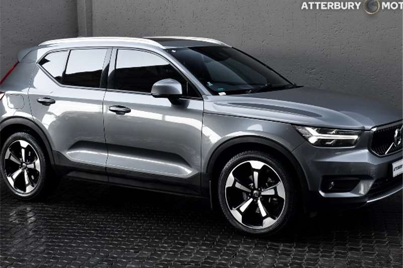 Used Volvo XC40 D4 MOMENTUM AWD GEARTRONIC