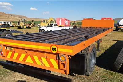 Henred Semi Trailer Agricultural trailers