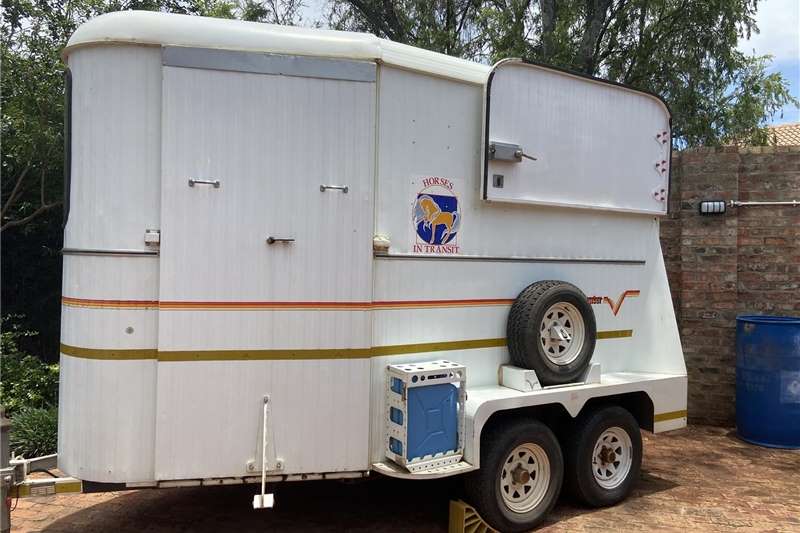 Livestock trailers Horsebox, Venter Royale. Agricultural trailers