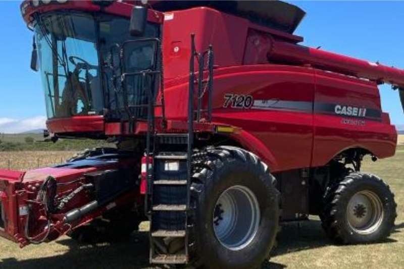 Case Grain harvesters CASE AXIAL FLOW 7120 4x4 Harvesting equipment