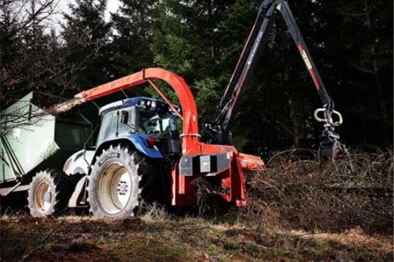 Wood chippers TP 320 PTO K is a very powerful and compact wood c Chippers