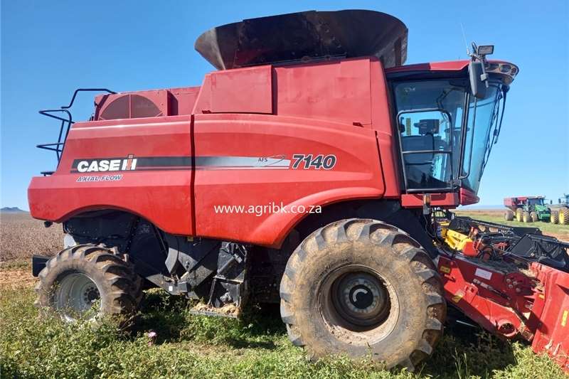 Grain harvesters Case IH 7140 Harvesting equipment