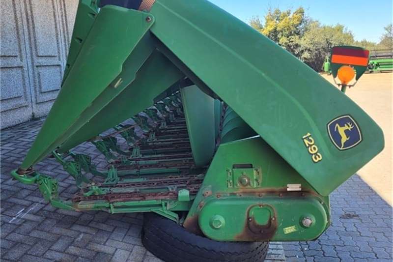 John Deere 1293 Harvesting equipment