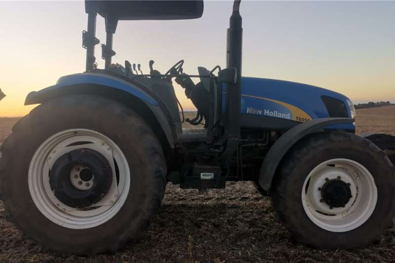 New Holland New Holland T6050 Tractors