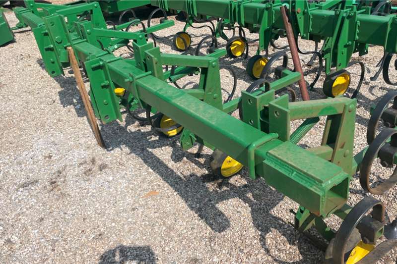 Other Cultivators John Deere 825 4 Row Skoffel Tillage equipment