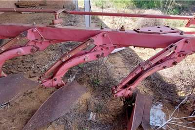 Other Ploughs 6 Skaar Massey Ferguson 880 Ploeg Tillage equipment