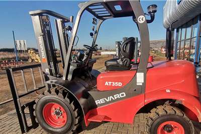 Other Other tractors Revaro AT35D All Terrain 3.5 Ton Diesel Forklift Tractors