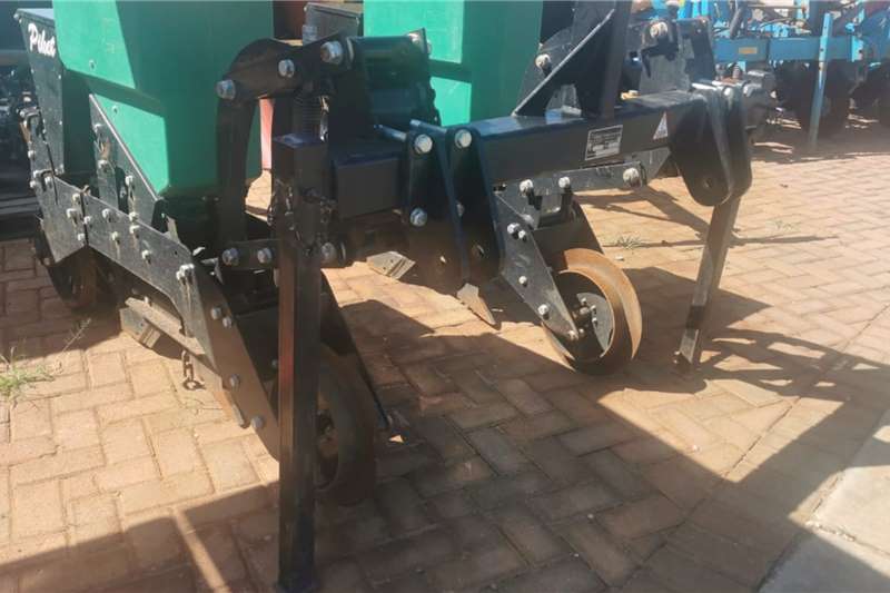 Piket Implements 2 row piket Planting and seeding equipment