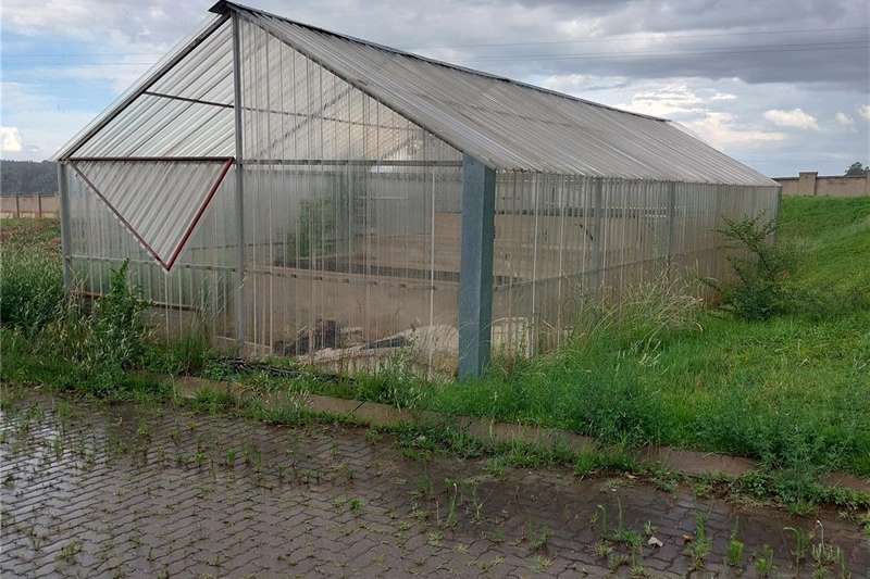 Greenhouses Hot house, Estimated 14m x 5.5m Structures and dams
