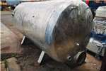 Water bladders Stainless Steel Tank For Sale. 5000l Wall thicknes Structures and dams