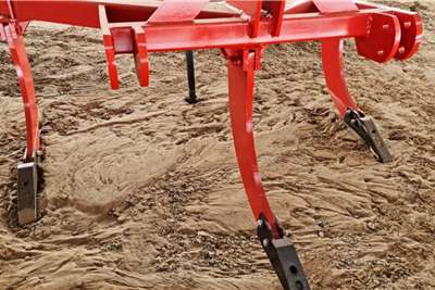 Rippers 3 Tine V frame ripper (curved tine) Tillage equipment