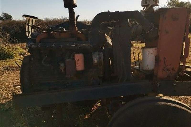 2WD tractors Fiat 980 back diff with wheels and engin with fron Tractors