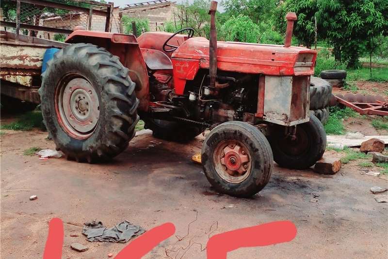 2WD tractors I have other one that is why i what to remove this Tractors