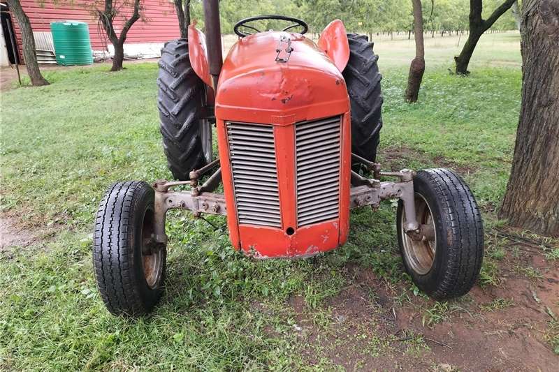 2WD tractors Vaaljapie tractor ,1948 Tractors