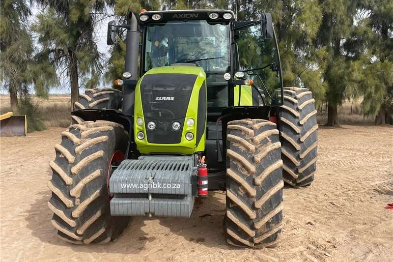 4WD tractors Claas Axion 850 Tractors