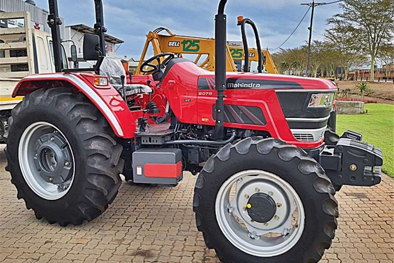 4WD tractors Mahindra  4WD Tractor  6075  55KW Tractors