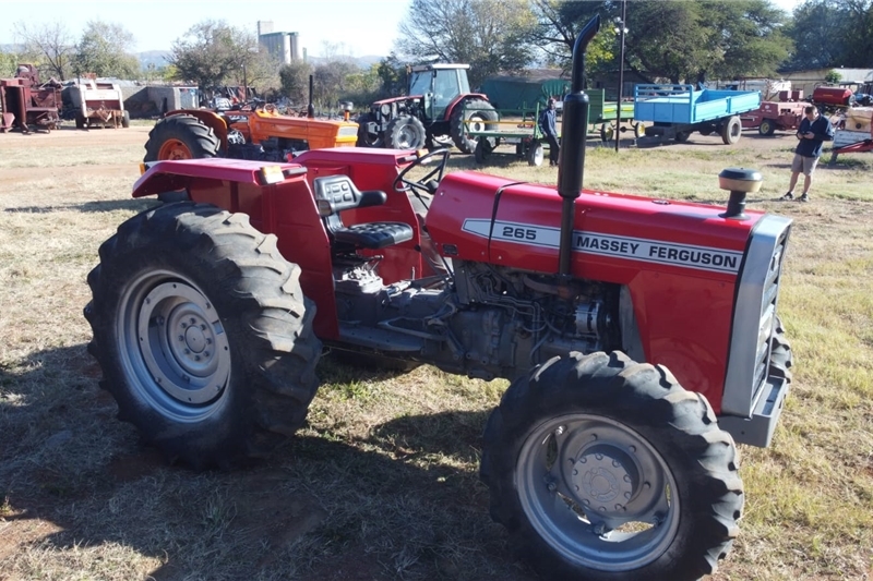 1983 Massey Ferguson 265 4x4 4WD tractors Tractors for sale in Gauteng | R  195,000 on Agrimag