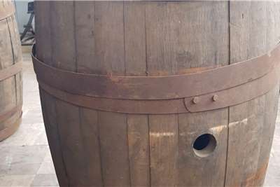 Vintage Wine Barrels Wynvaatjies