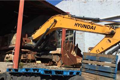 Hyundai  Robex  R210 - 7  - breaking for parts