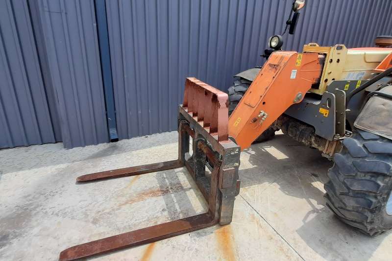 2014 JLG Diesel forklift Forklifts Machinery for sale in Gauteng on