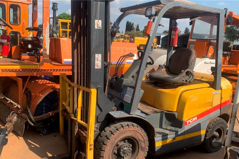 Tcm Forklifts Machinery For Sale In Gauteng On Truck Trailer