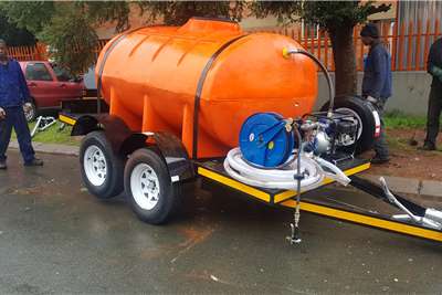 Custom Fuel tanker Tanker
trailer 2500 Liters bowser Trailers
