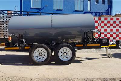 Custom Fuel tanker Tanker
trailer 5000 Liters bowser Trailers
