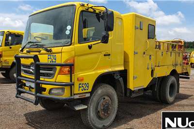 TOYOTA HINO 500 4X4 FIRE ENGINE TRUCK WITH CREW CA Fire trucks