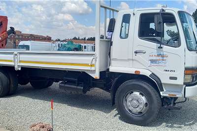 2009 Fuso 14 213 8 Crane trucks sale in Gauteng | R 485,000 on Agrimag
