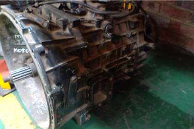 Fuso  MO50 Gearbox