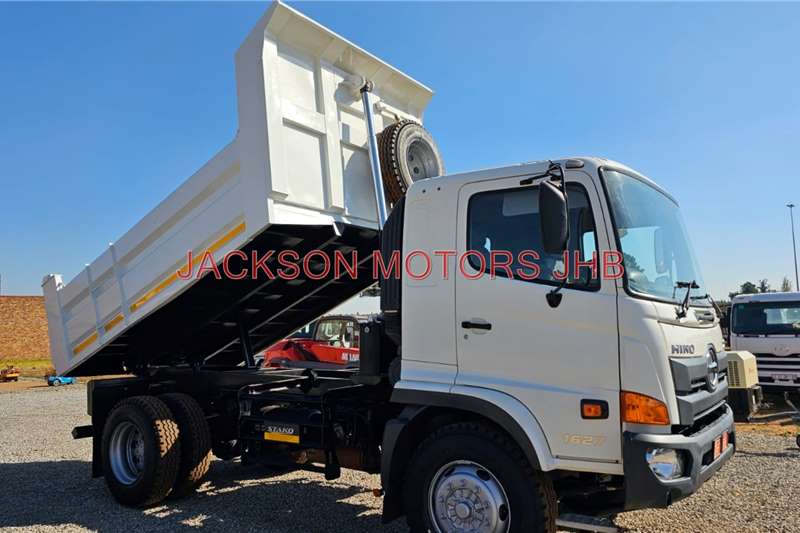 2019 Hino 500, 1627, WITH 6 CUBE TIPPER EQUIPMENT