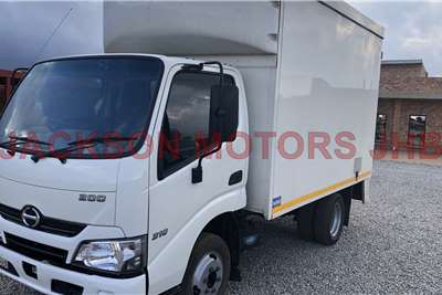 2021 Hino  HINO 200, 310, 4x2, FITTED WITH 3.200 METRE VOLUME