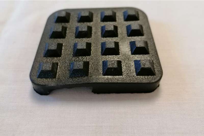 Iveco Pedal Pad (08138107)
