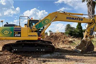 2020 Komatsu  Excavator PC210-10MO