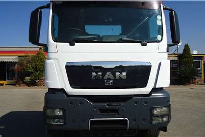 MAN Double axle TGS 33.480 CHASSIS CAB RIGID Truck tractors