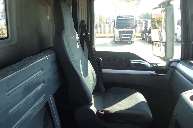 MAN Double axle TGS 33.480 CHASSIS CAB RIGID Truck tractors