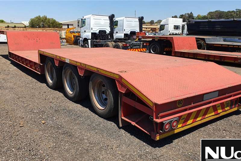 Martin MARTIN TRI AXLE LOWBED TRAILER Lowbeds