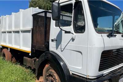 Mercedes Benz Single diff 99 with compactor Garbage trucks