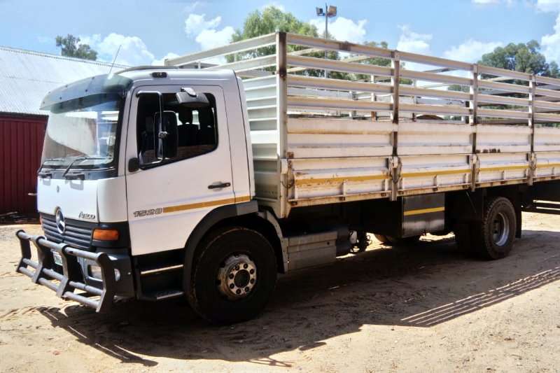 2004 Mercedes Benz Atego 1528 Cattle Body Truck Trucks for sale in Gauteng | R 235,000 on Truck ...
