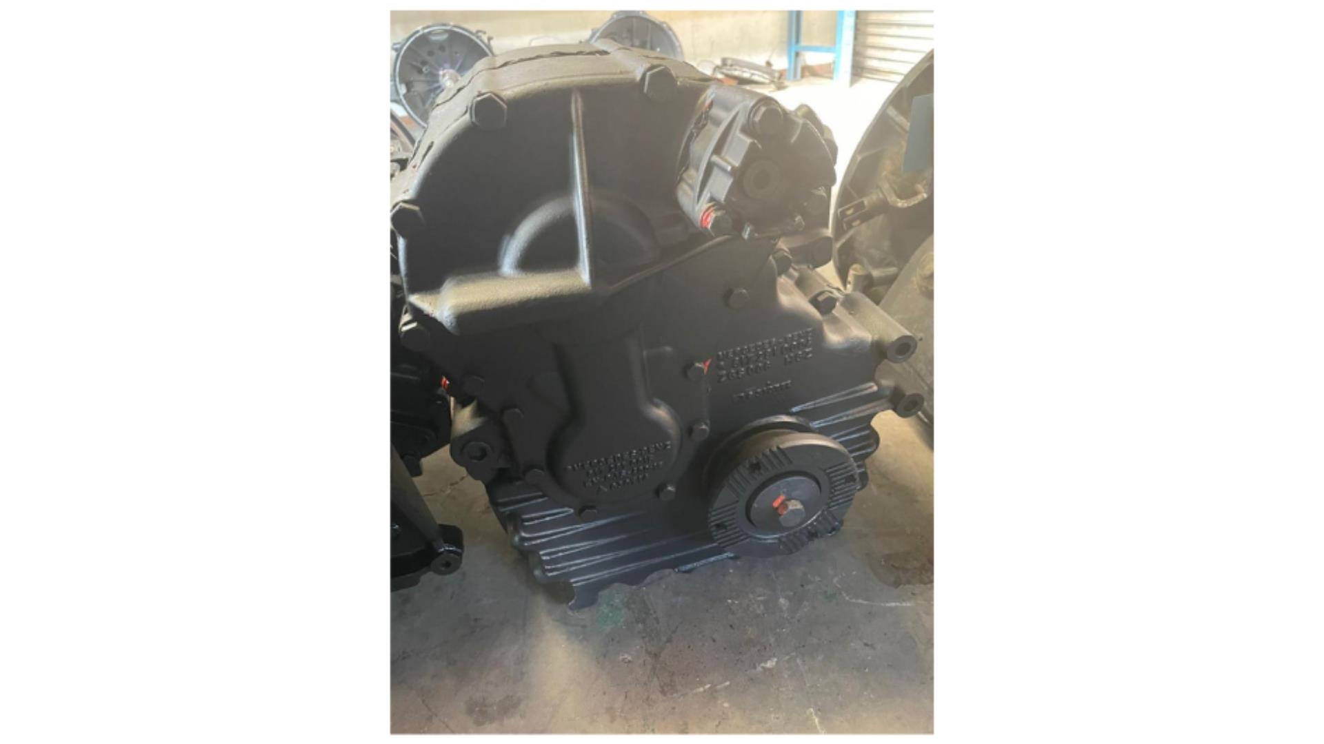 Mercedes Benz Recon Mercedes Atego VG900 Transfer Case Transfer case Truck  spares and parts for sale in KwaZulu-Natal | R 68,500 on Agrimag