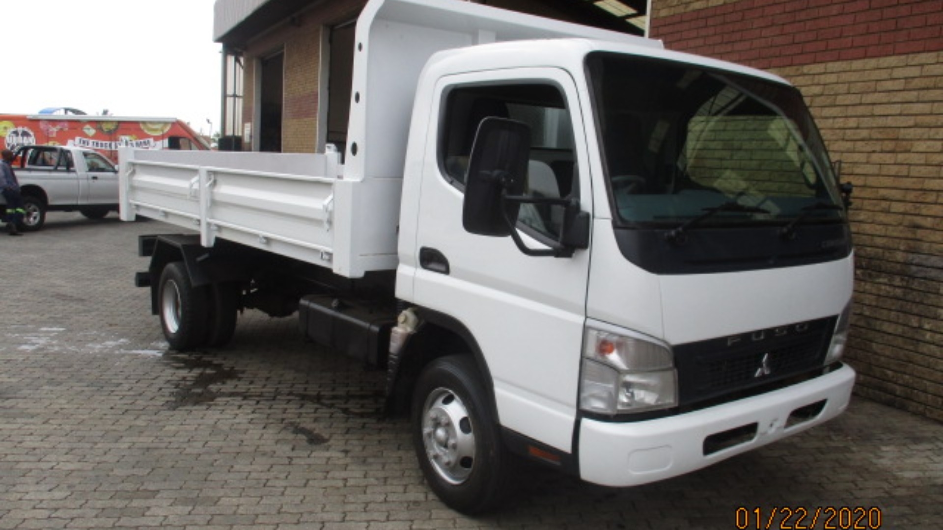 Фары на mitsubishi canter