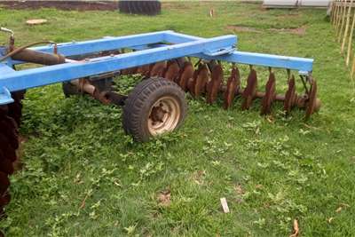 28 Skottel Buffalo Dis Planting and seeding equipment