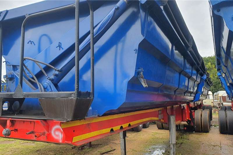 SA Truck Bodies 40 cube interlink side tipper Trailers