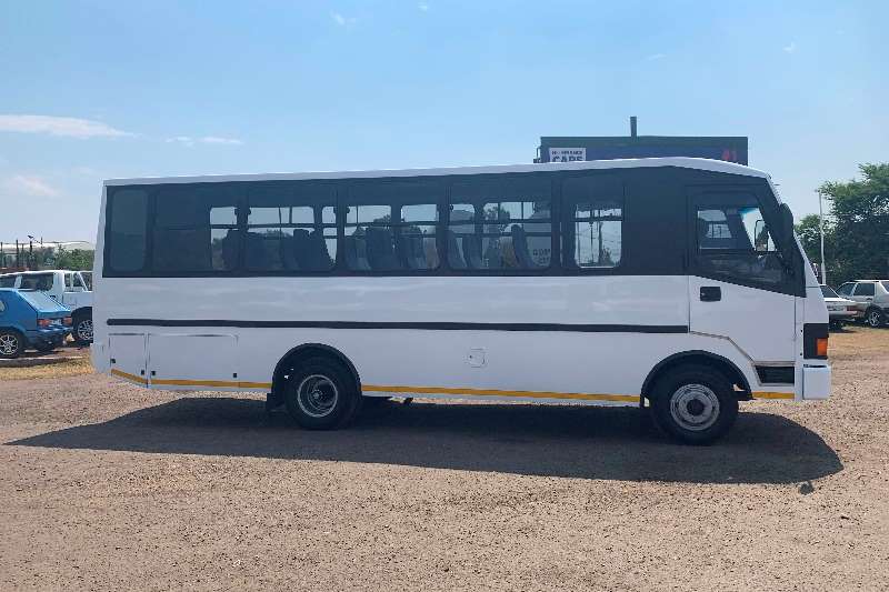 tata marcopolo 32 seater